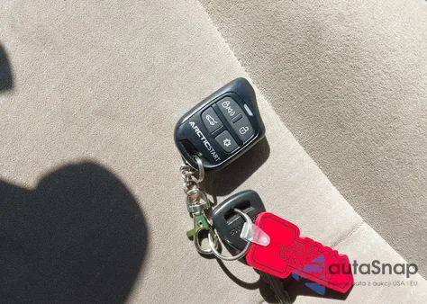 2003 Honda Civic Hybrid from USA, damaged, VIN JHMES96693S025051